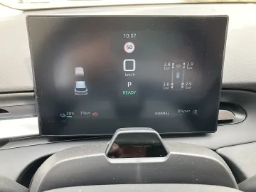 Car image 28