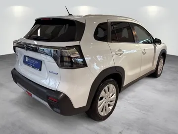 Car image 3