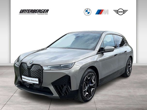 BMW iX xDrive40 240 kW image number 1