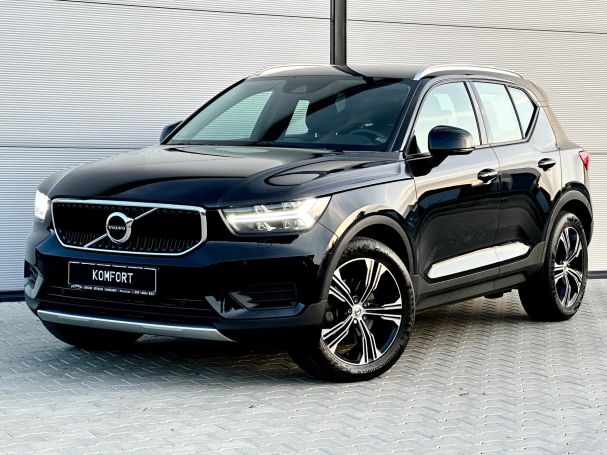 Volvo XC40 D4 AWD Momentum Pro 140 kW image number 3