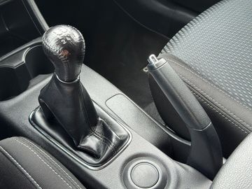 Car image 24