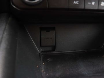 Car image 33