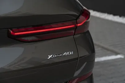Car image 40