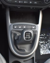 Car image 22