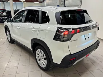 Car image 2