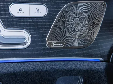 Car image 43
