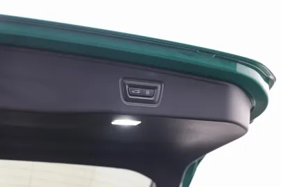 Car image 38