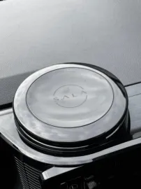 Car image 28