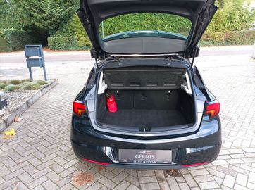 Car image 14