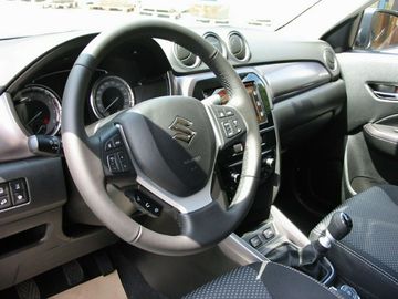 Car image 15