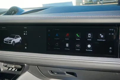 Car image 40