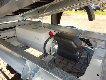 Car image 33