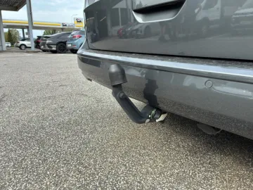 Car image 48