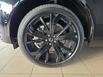 Car image 36
