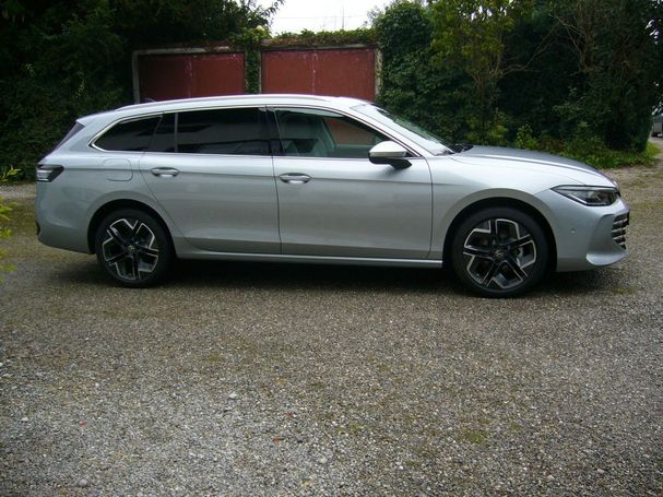 Volkswagen Passat Variant 1.5 eTSI Elegance DSG 110 kW image number 2