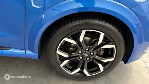 Car image 20