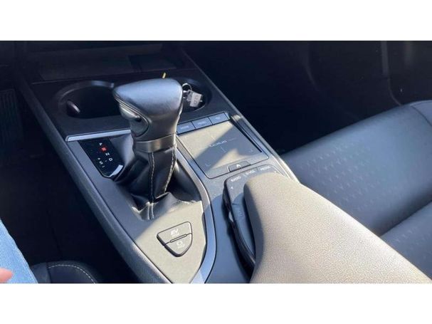 Lexus UX 250h 135 kW image number 15