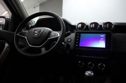 Car image 23