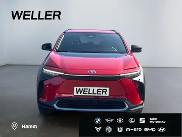 Car image 4