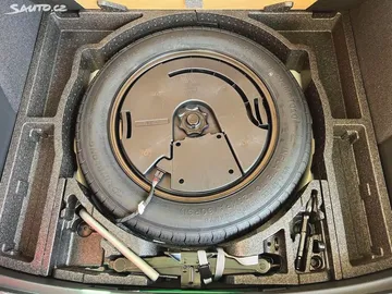 Car image 29