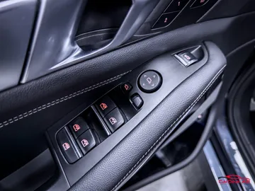 Car image 38