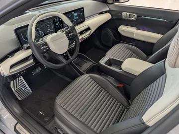 Car image 48