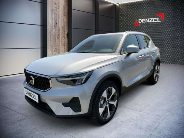 Volvo XC40 T2 Core 95 kW image number 1