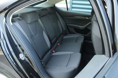 Car image 31