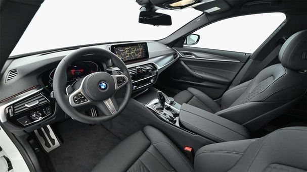 BMW 520d Touring xDrive 140 kW image number 8