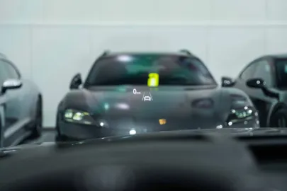 Car image 34