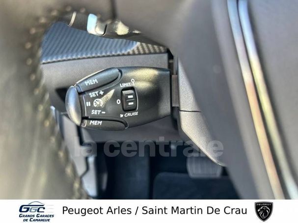 Peugeot 2008 PureTech 130 Allure 96 kW image number 8