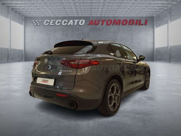 Alfa Romeo Stelvio 2.2 Q4 140 kW image number 4