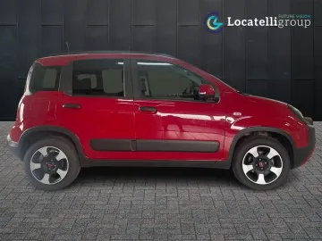 Car image 5