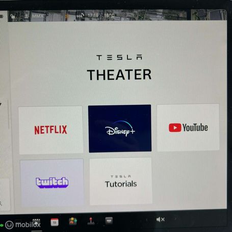 Tesla Model Y 220 kW image number 12