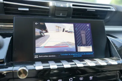 Car image 35