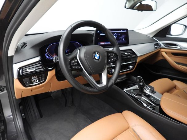 BMW 520i 135 kW image number 11