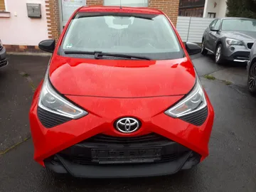 Car image 21