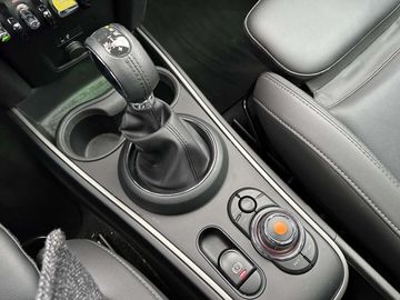 Car image 36