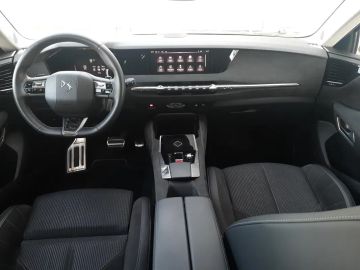 Car image 30