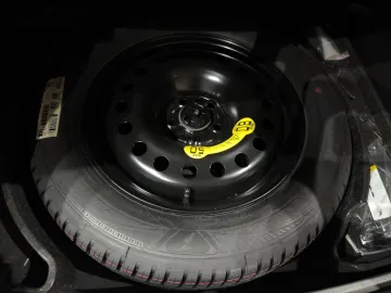 Car image 29