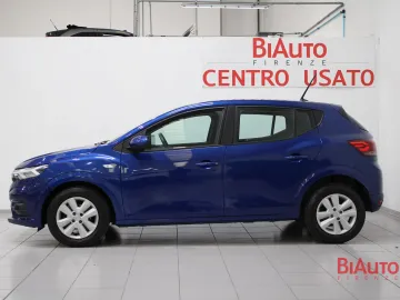 Car image 17