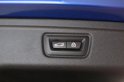 Car image 43