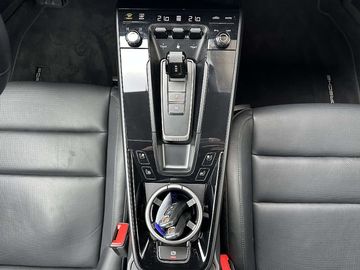 Car image 37