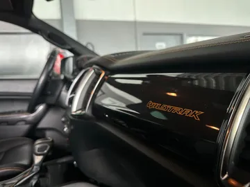 Car image 33