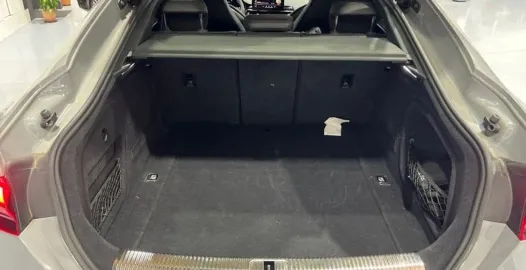 Car image 40