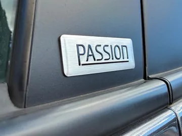 Car image 30