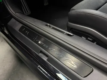 Car image 33