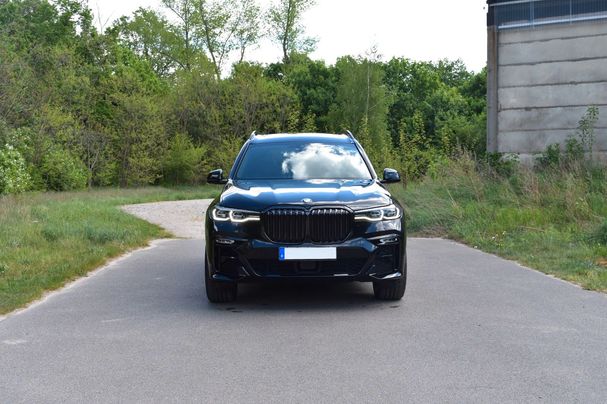 BMW X7 M Sport xDrive 252 kW image number 3