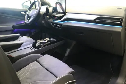 Car image 39