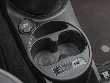 Car image 36